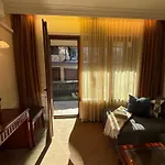Stylish Downtown - 300m From The Gondola & Free Parking *
