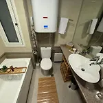Stylish Downtown - 300m From The Gondola & Free Parking