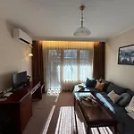 Modern Cozy Apartment - 5 Min To Gondola - Free Parking & Terrace Апартаменти *