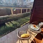 Stylish Downtown - 300m From The Gondola & Free Parking Daire Bansko