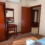 Апартаменти Modern Cozy Apartment - 5 Min To Gondola - Free Parking & Terrace Бансько