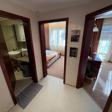 Cozy 300m To Gondola - Free Parking Апартамент *