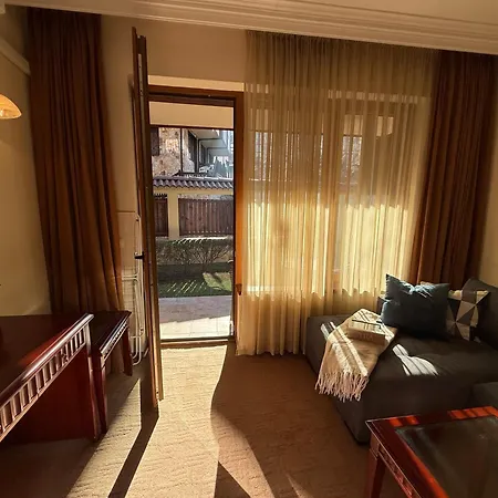 Апартамент Cozy 300m To Gondola - Free Parking Банско