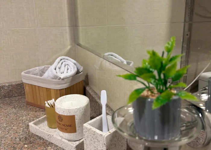 Cozy 300m To Gondola - Free Parking *