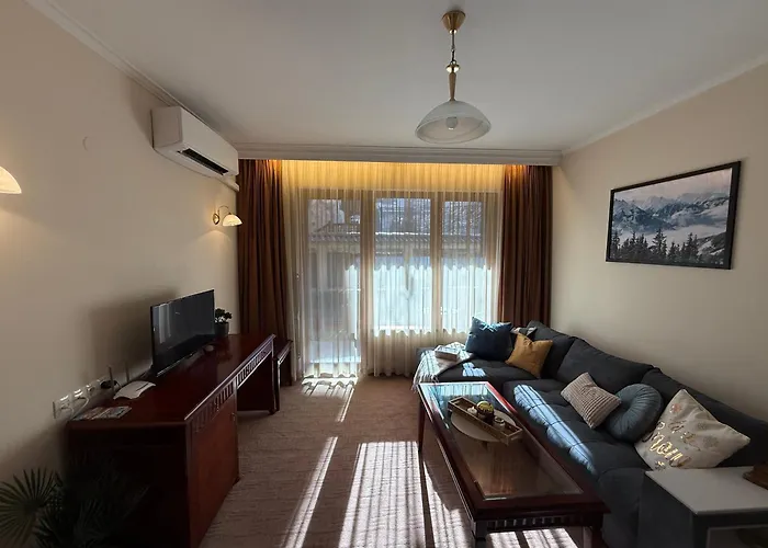 Cozy 300m To Gondola - Free Parking Apartment *