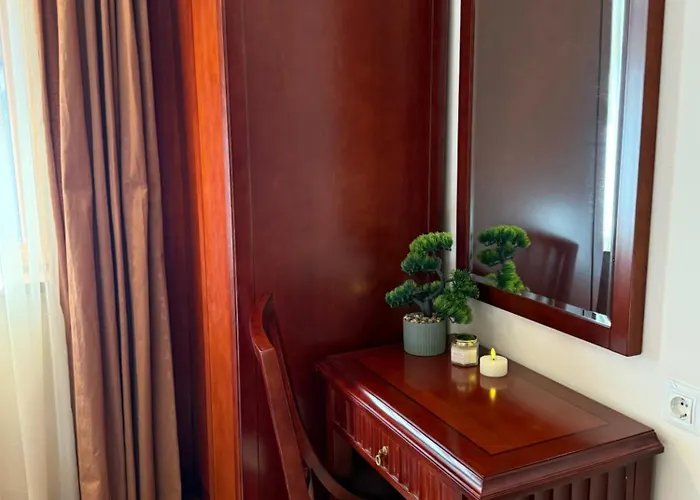 Cozy 300m To Gondola - Free Parking Apartment *