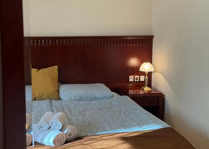 Cozy 300m To Gondola - Free Parking *