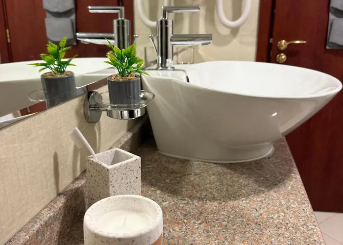 Cozy 300m To Gondola - Free Parking *